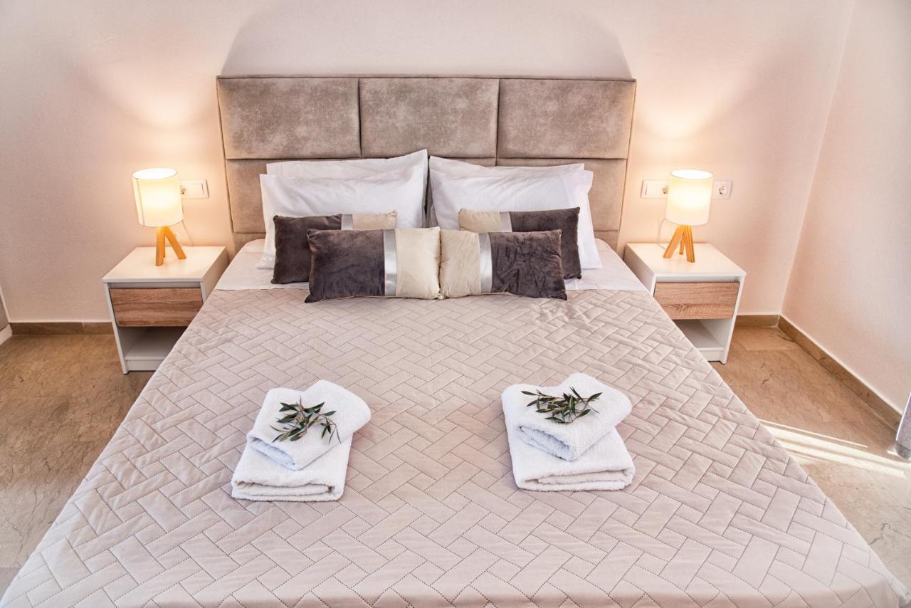 Costas Apartments Mesongi Luaran gambar