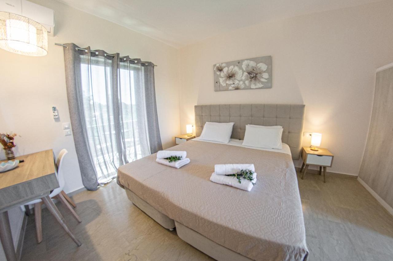 Costas Apartments Mesongi Luaran gambar